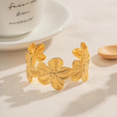 Fallon | Elegantes Armband im Blumenstil