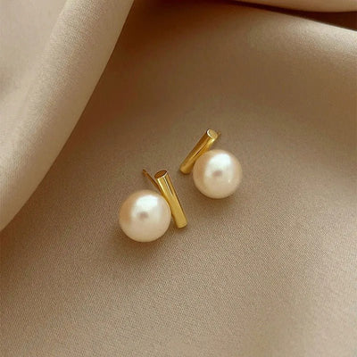 Juniva | Soft Pearl Glow Ohrring