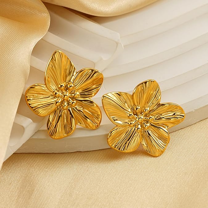 Uma | Elegante, blumeninspirierte Ohrhänger
