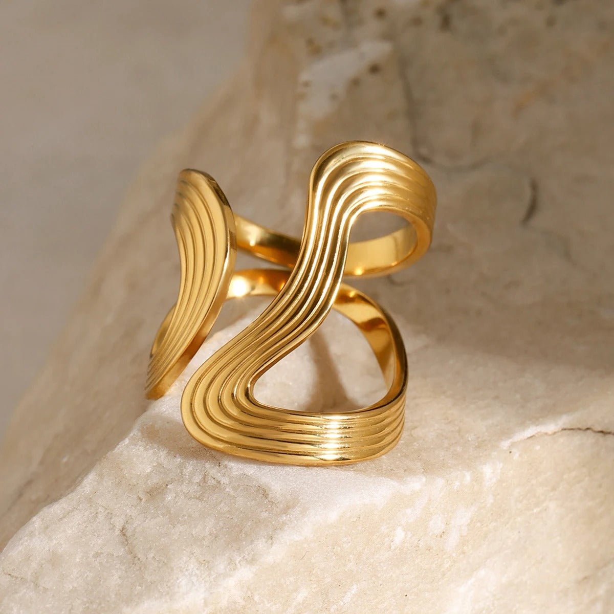 Elyari | Ruhiger Wellenring