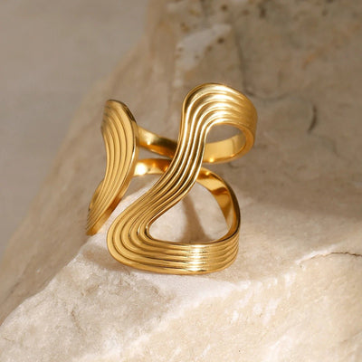 Elyari | Ruhiger Wellenring
