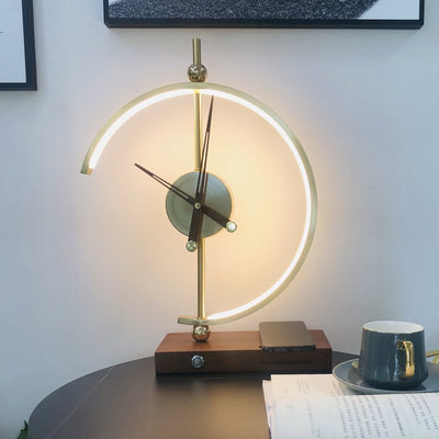 Phare | Retro-Inspired Clock Table Lamp