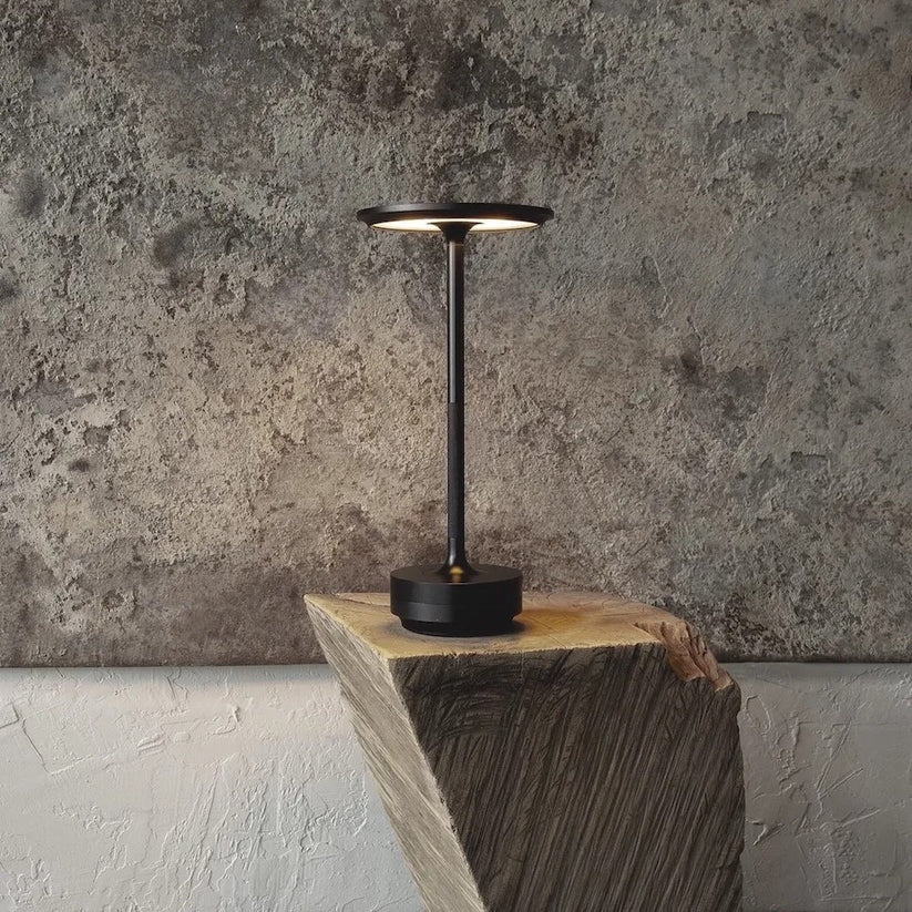 Minimalistische kabellose Tischlampe