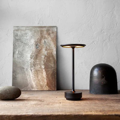 Minimalistische kabellose Tischlampe