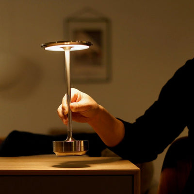 Minimalistische kabellose Tischlampe