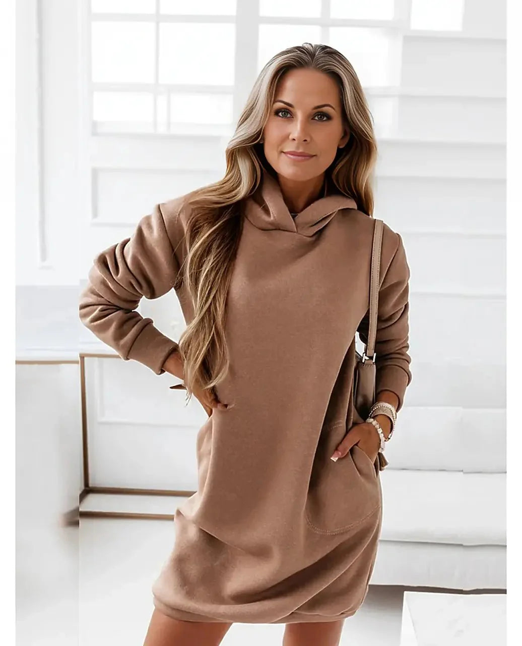 Rebecca | Sportliches Minikleid mit Kapuze
