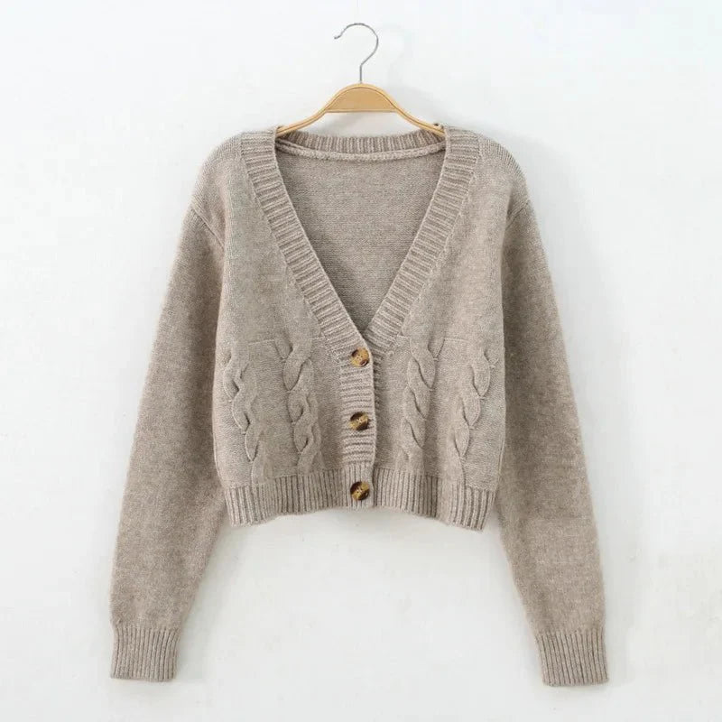 Cadence | Stilvoller kurzer Zopfmusterpullover