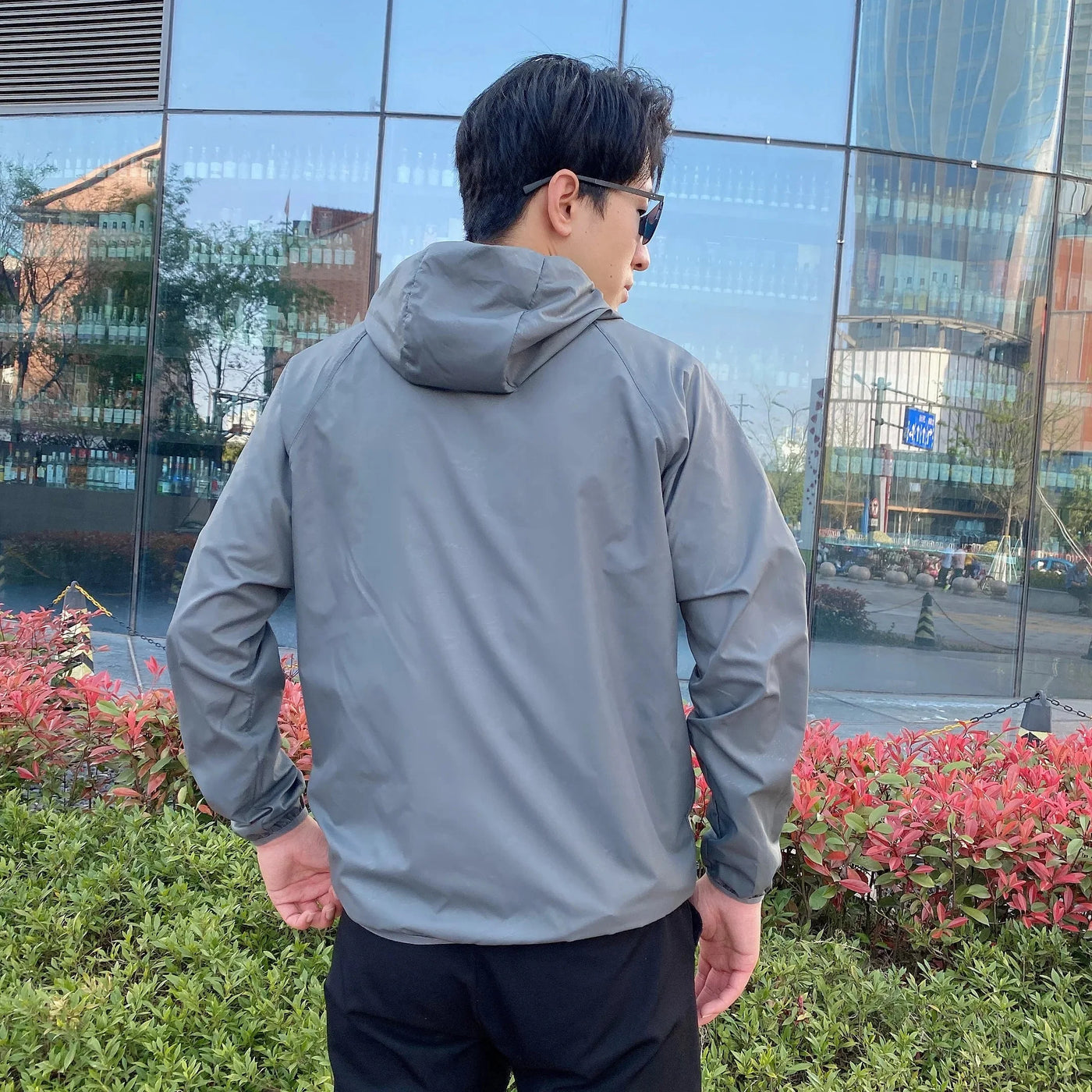 Leichte Windbreaker-Outdoorjacke