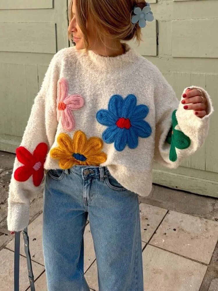 Ismara | Strickpullover mit Blumenstickerei