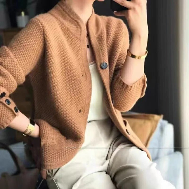 Tove | Gemütliche gerippte Strickjacke mit Knopfleiste